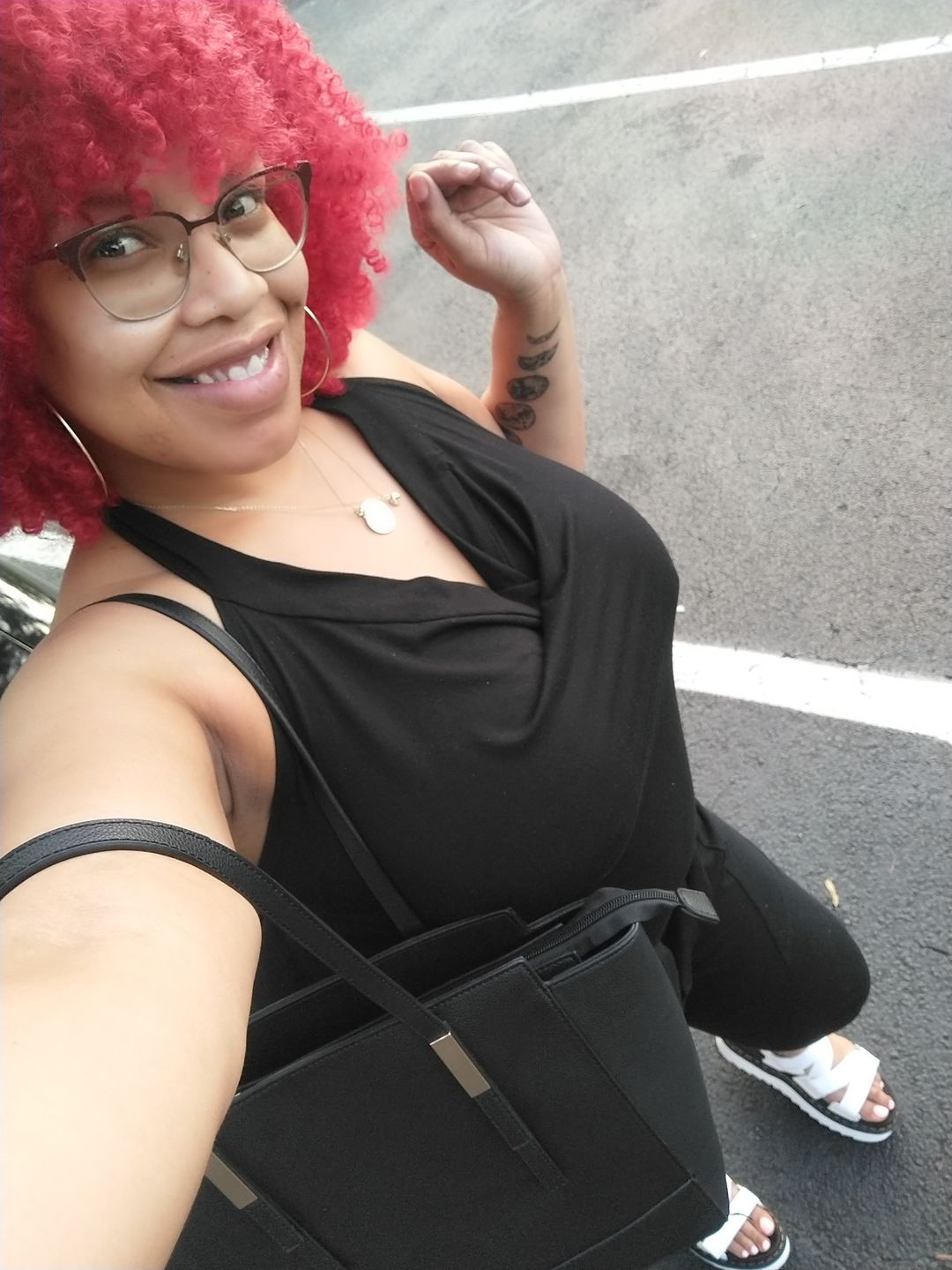 Customer photo review of Backless Hood Top Murrala Black