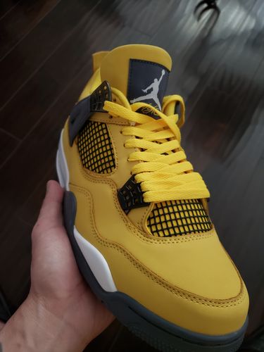 Customer photo review of 2021 Nike Air Jordan 4 “Lightning”