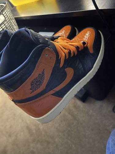 Customer photo review of Jordan 1 Retro High Shattered Backboard 3.0