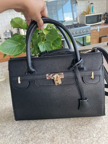 Customer photo review of Cara Black