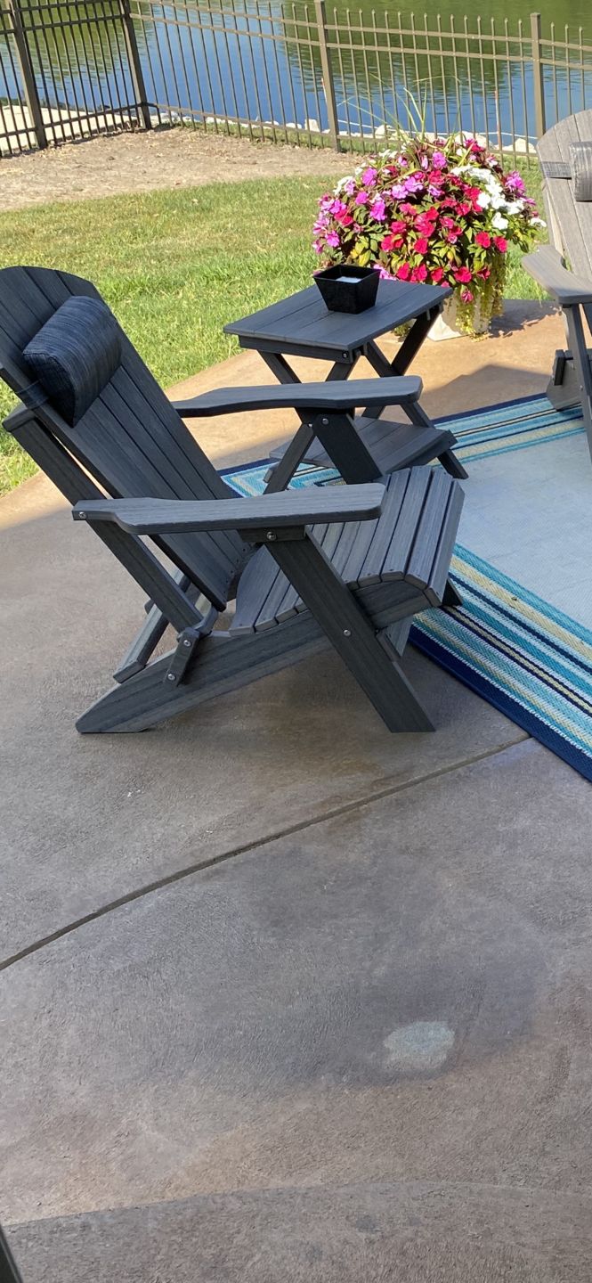 Customer photo review of DuraWeather Poly® Folding Deluxe End Table w/ Removable Tray - (21"L x 14"W x  21"H inches) Ships Fully Assembled