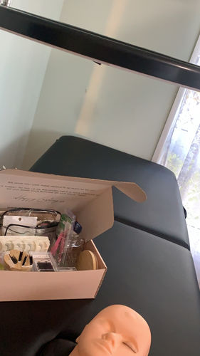 Customer photo review of Online Lash Course Incl. RINGLIGHT AND BEAUTY BED - AUS RESIDENTS ONLY