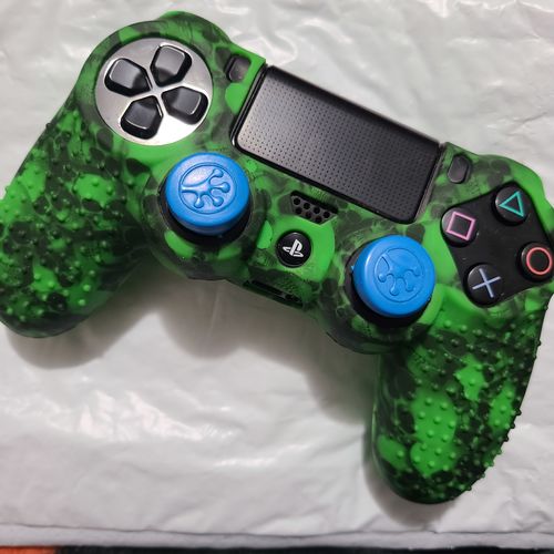 Customer photo review of Joker Green Skulls