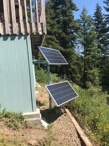 Customer photo review of MEGA 150 Watt Monocrystalline Solar Panel | Best 12V Panel for RVs and Off-Grid | 25-Year Output Warranty | UL Certified