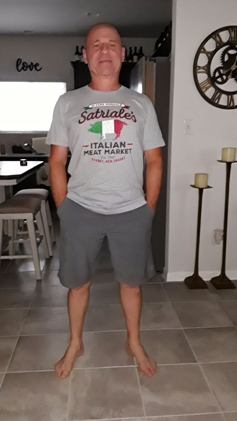 Customer photo review of Di Fama Mondiale Satriale's Men's/Unisex Super Soft Tee