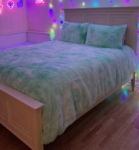 Customer photo review of Pluffy™ Tie-Dyed Bed Set