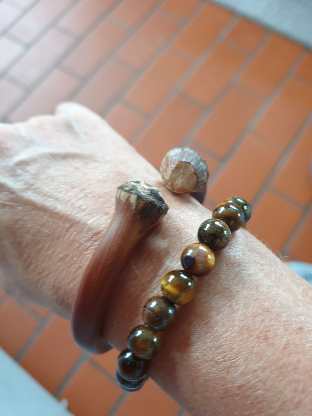 Customer photo review of Bracelet Tibétain | Oeil de Tigre | NEPAL 9mm
