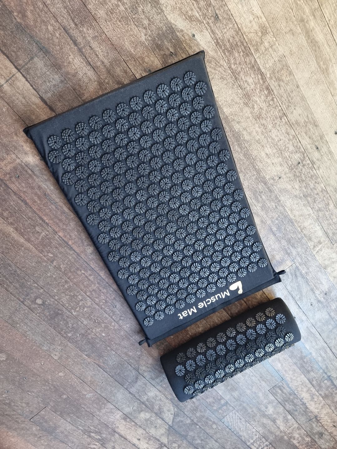 Customer photo review of Muscle Mat Luxury Acupressure Mat With Pillow