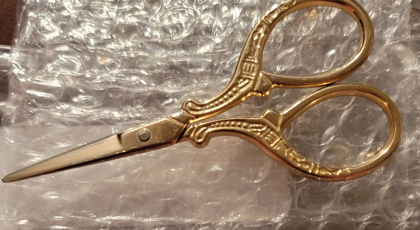 Customer photo review of Lace & Lash Cutting Shears