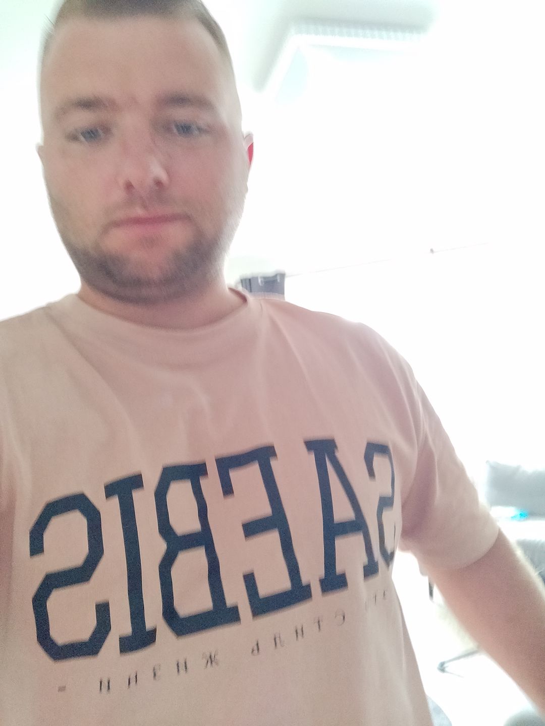 Customer photo review of Lifestyle Herren Oversized T-Shirt sandfarben by SAEBIS®