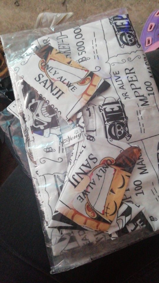 Customer photo review of One Piece Summer Shirt