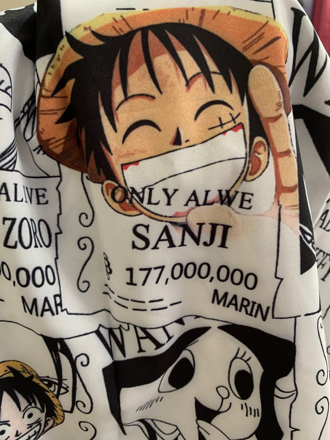 Customer photo review of One Piece Summer Shirt