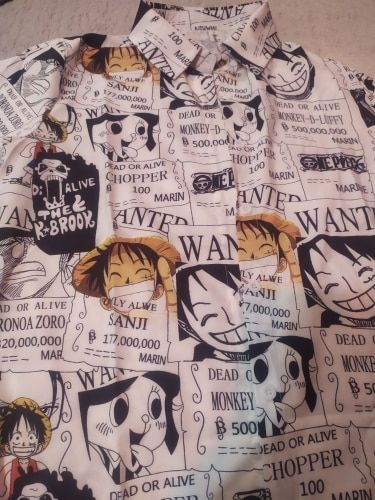 Customer photo review of One Piece Summer Shirt