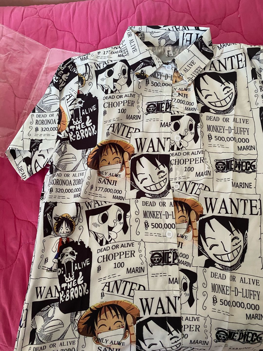 Customer photo review of One Piece Summer Shirt