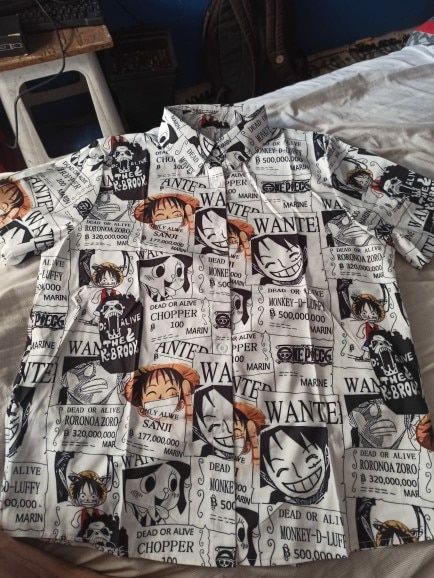 Customer photo review of One Piece Summer Shirt