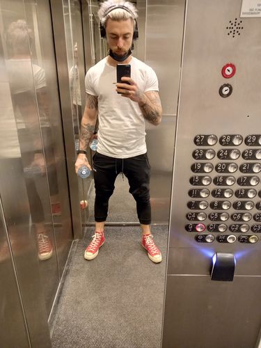 Customer photo review of SHRDD Tapered joggers -Black/White