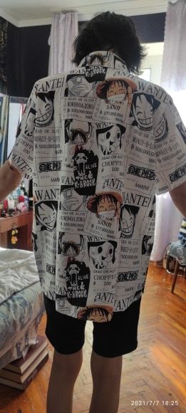 Customer photo review of One Piece Summer Shirt
