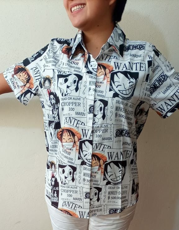 Customer photo review of One Piece Summer Shirt