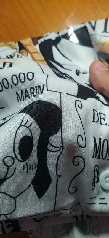 Customer photo review of One Piece Summer Shirt