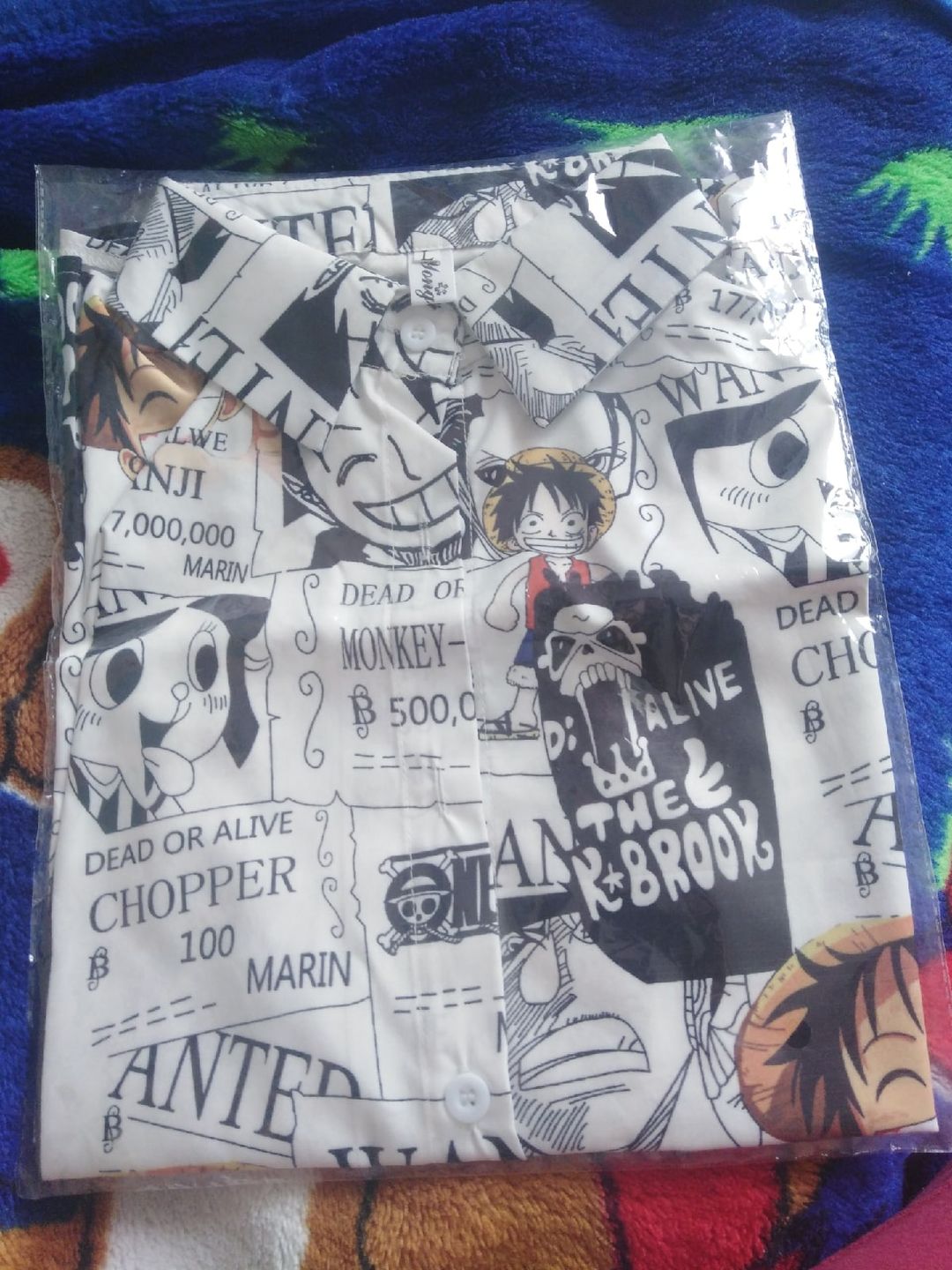 Customer photo review of One Piece Summer Shirt