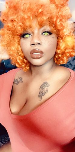 Customer photo review of Yellow Mesh Contact Lenses