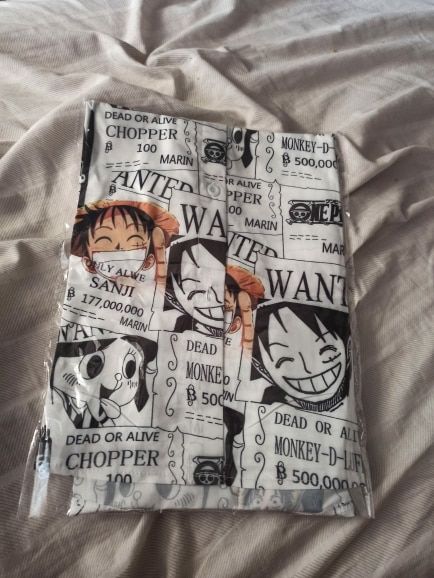 Customer photo review of One Piece Summer Shirt