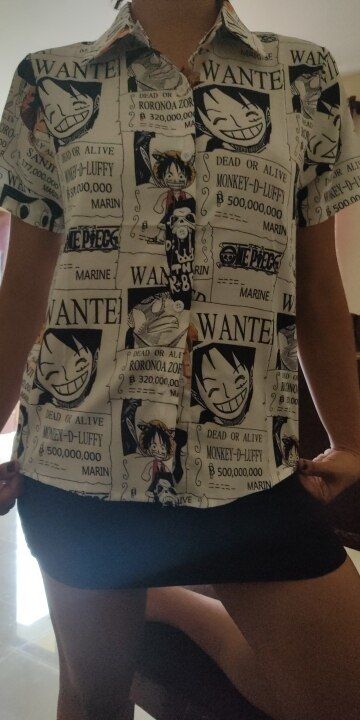 Customer photo review of One Piece Summer Shirt