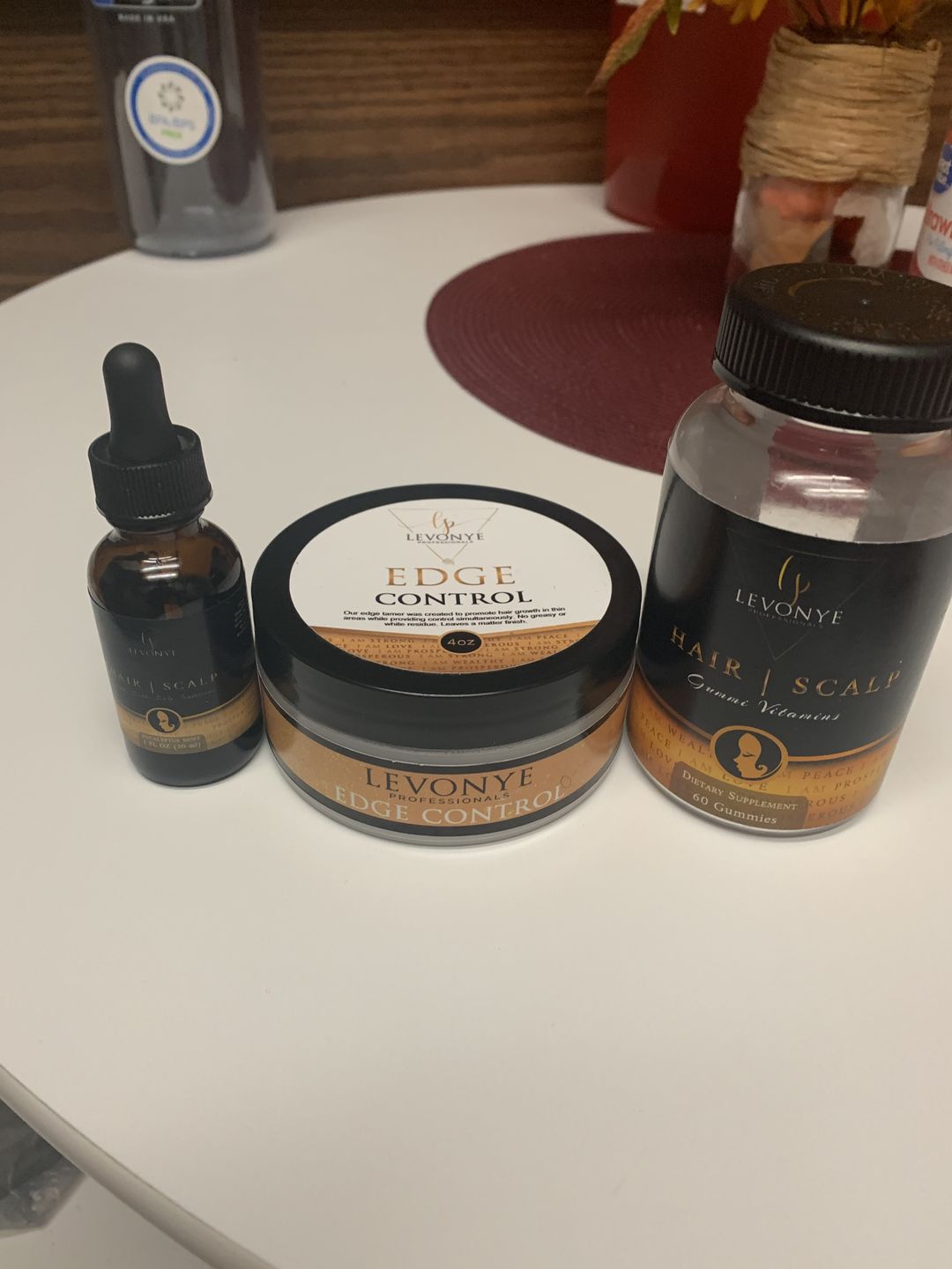 Customer photo review of "I Am" Threshold Edge Tamer