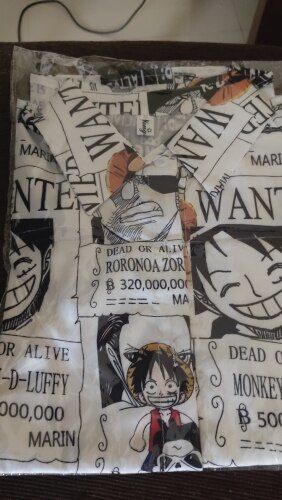 Customer photo review of One Piece Summer Shirt