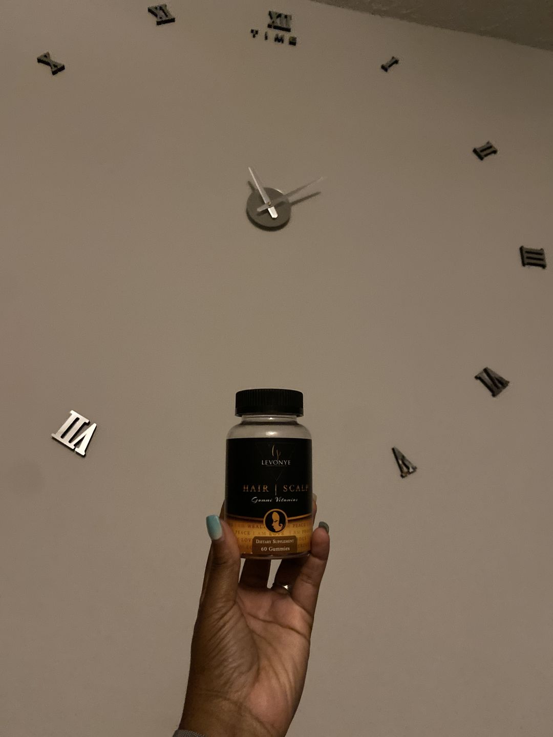 Customer photo review of "I Am" Hair Cell Gummies