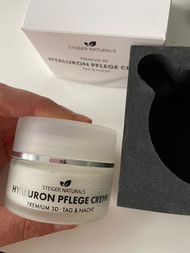 Customer photo review of Premium 3D Hyaluron Pflege Creme Tag & Nacht | 50 ml