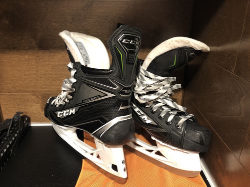 Customer photo review of CCM RibCor 76K Senior Hockey Skates