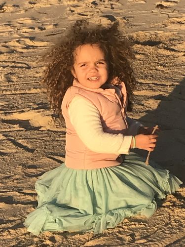 Customer photo review of Scream-Free™ Maxi Detangling Hair Brush