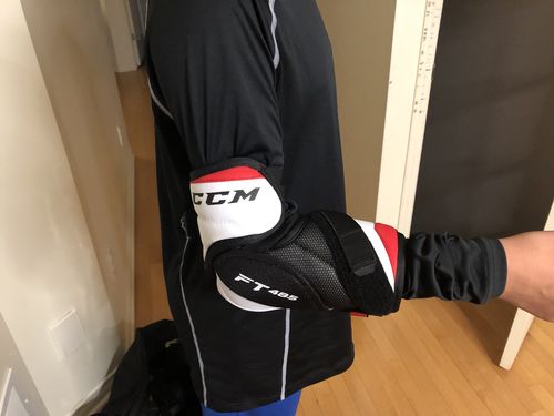 Customer photo review of CCM JetSpeed FT485 Senior Elbow Pads