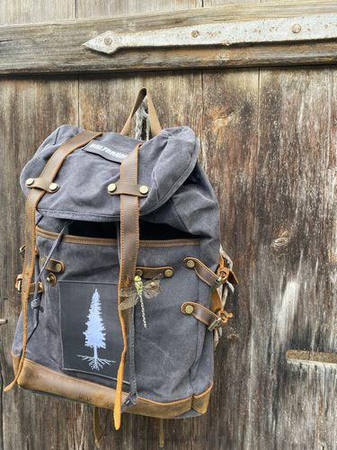 Customer photo review of Rucksack mit Patch (🌲)