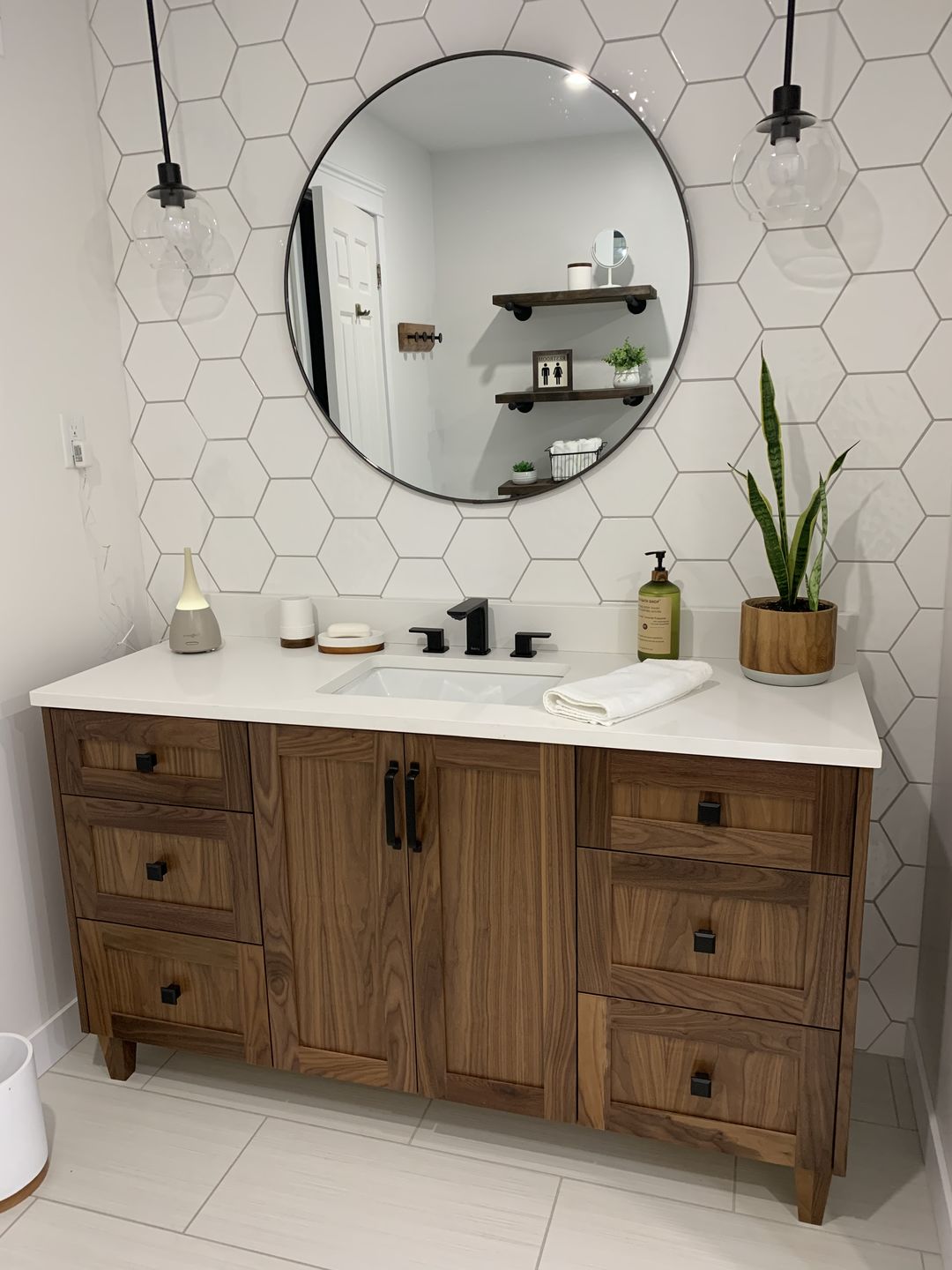 Customer photo review of Sidesplash, Miami White