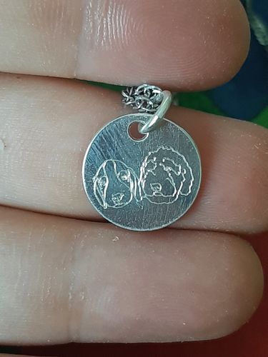 Customer photo review of Silber Lineart Big Love Halskette