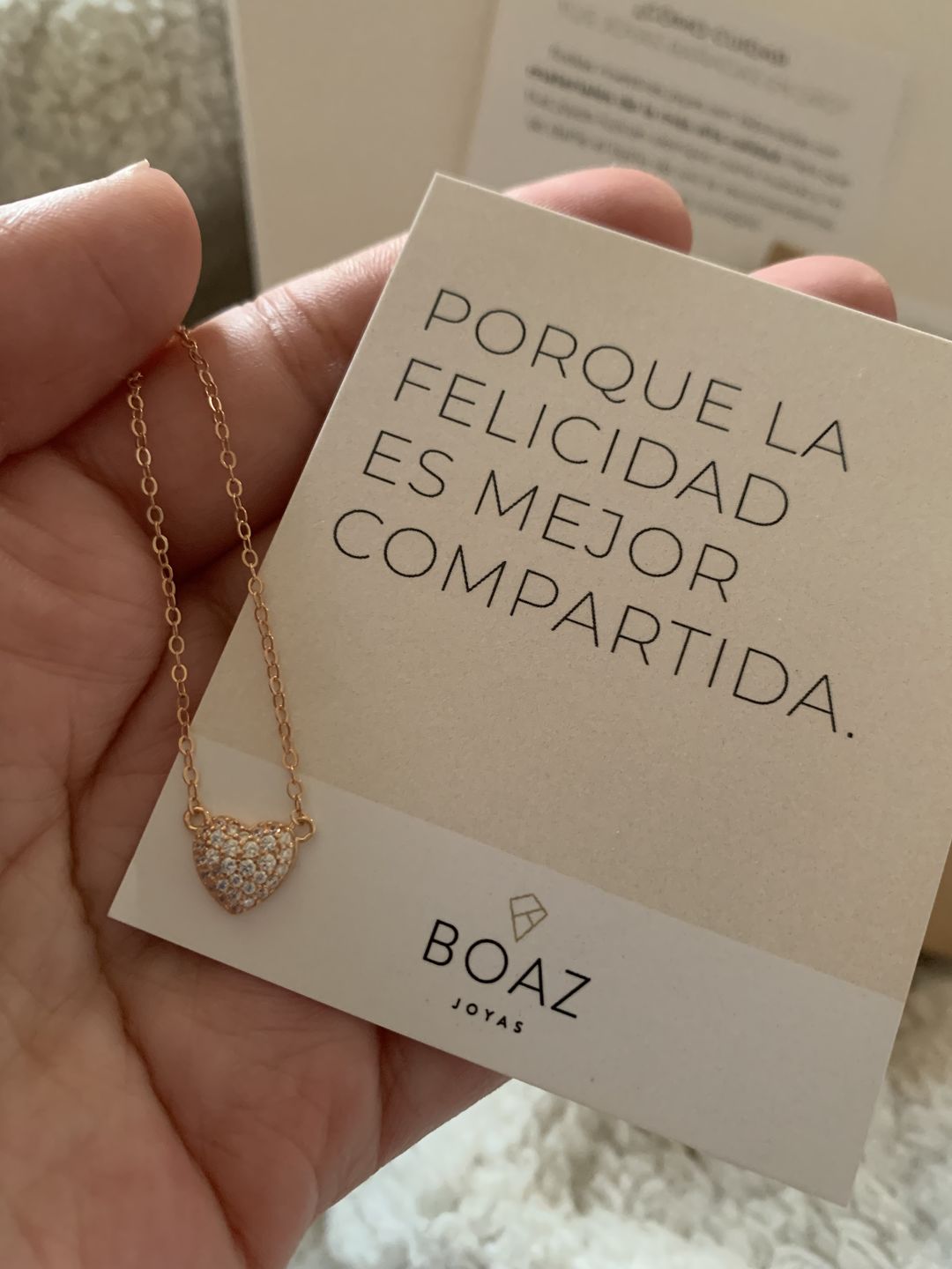 Customer photo review of COLLAR CORAZÓN BAÑADO EN ORO ROSADO
