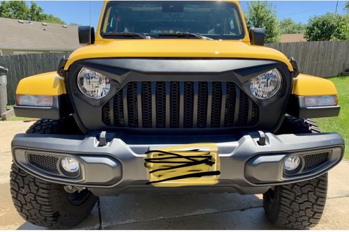 Customer photo review of Vader Grille w/ Mesh - Matte Black for 18-21 Jeep Wrangler JL & Gladiator JT