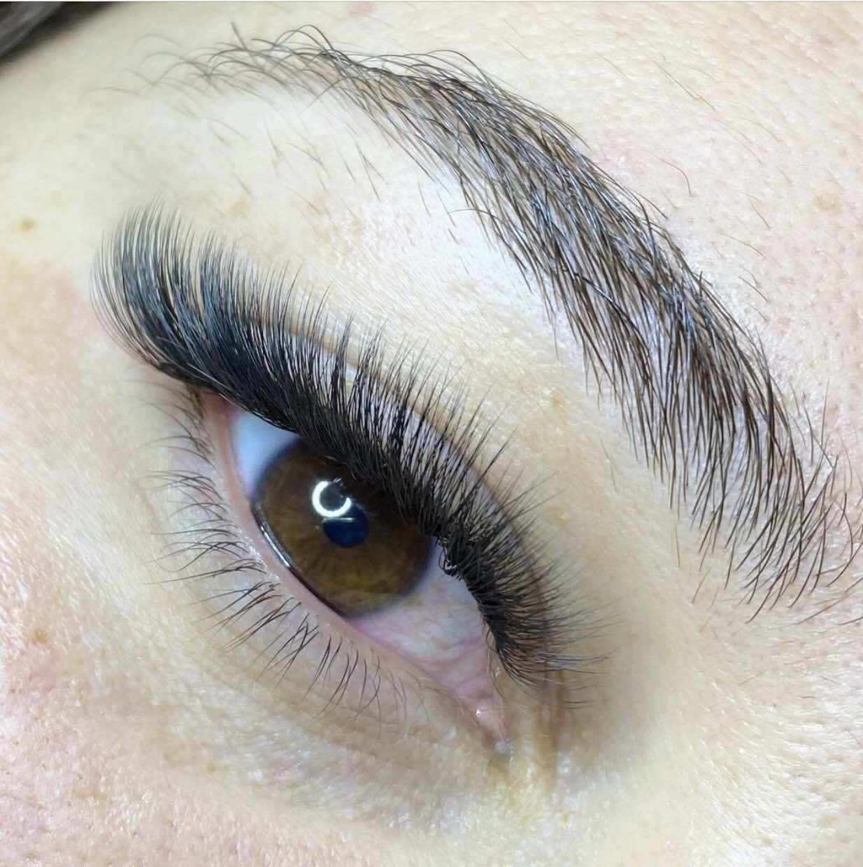 Customer photo review of Cashmere Volume Lash Extensions 0.07mm