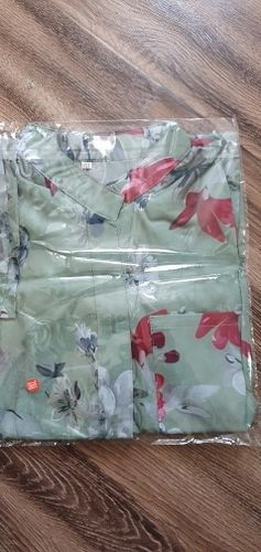 Customer photo review of Floral Casual V-Neckline Long Sleeve Blouses