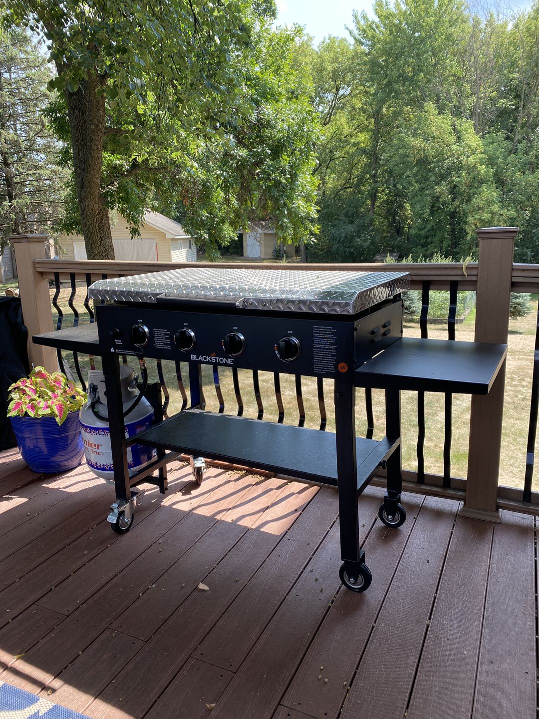 Customer photo review of GriddleGuard Diamond Plate Hard Cover Lid for Blackstone 36" Griddle