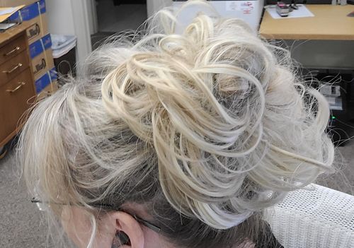 Customer photo review of JuvaBun Messy Bun