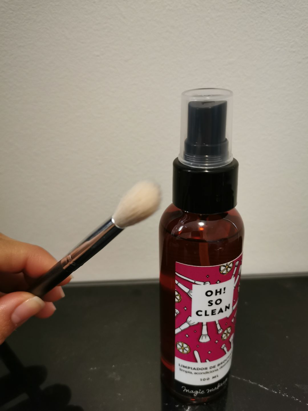 Customer photo review of ✭OH! SO CLEAN✭  limpiador instantáneo de brochas 100ml