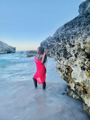 Customer photo review of Sexy Solid Split Joint Mesh Swimwear Three pieces