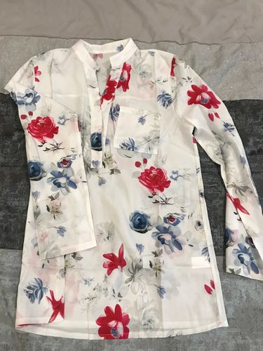 Customer photo review of Floral Casual V-Neckline Long Sleeve Blouses