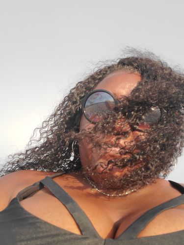 Customer photo review of Model Model Nude Fresh Wet & Wavy 100% Virgin Remy Weaving Bohemian Wave 7PCS