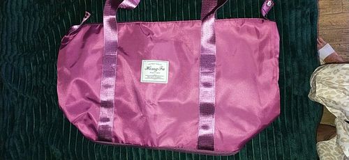 Customer photo review of High-quality Waterproof Foldable Large Capacity Shopping Bag Travel Handbag