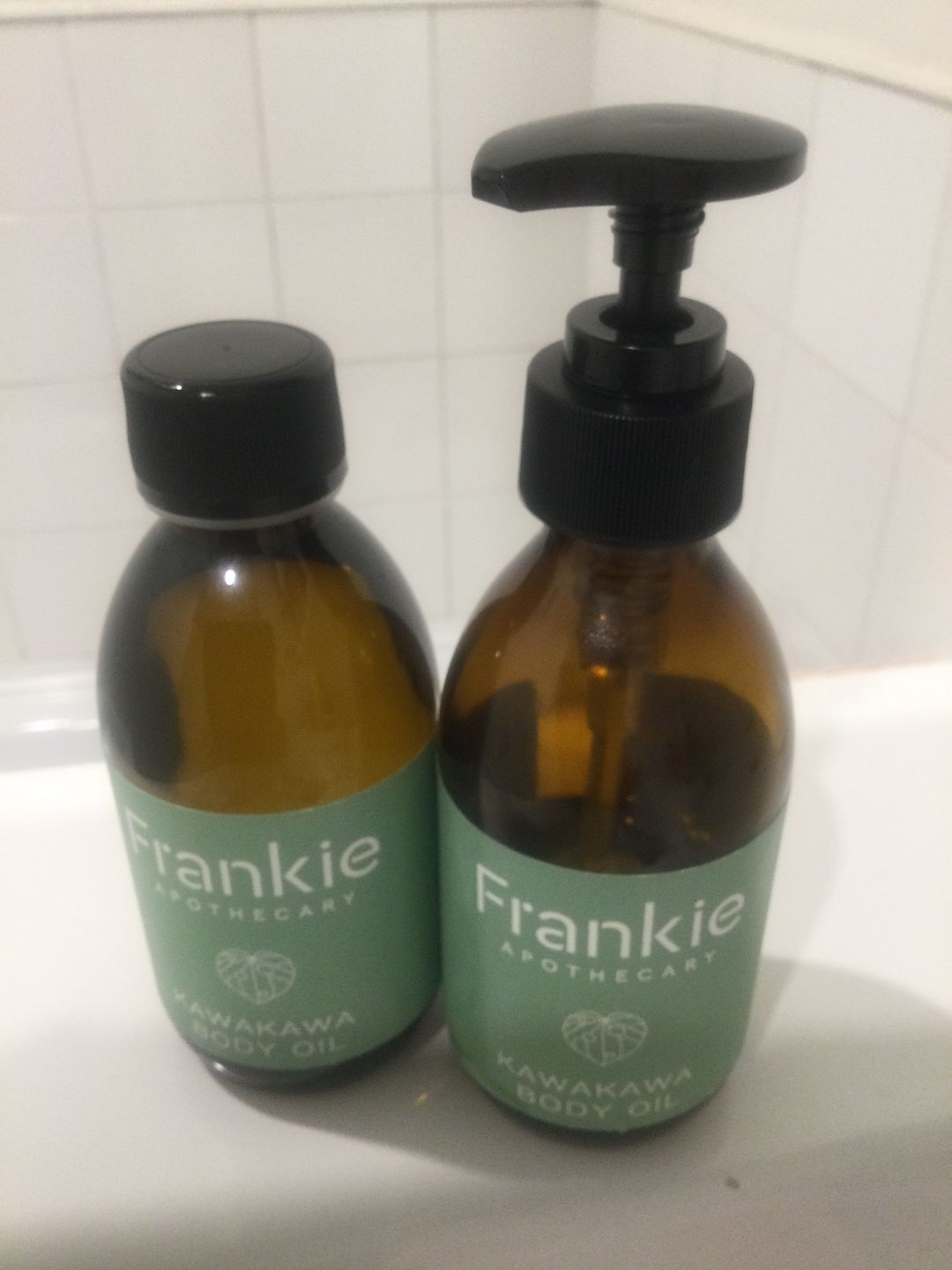 Customer photo review of Kawakawa Body Oil