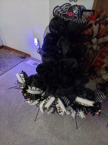 Customer photo review of Wht Glit Stn/Witch Hats, 2.5"X10Y 55101-40-21